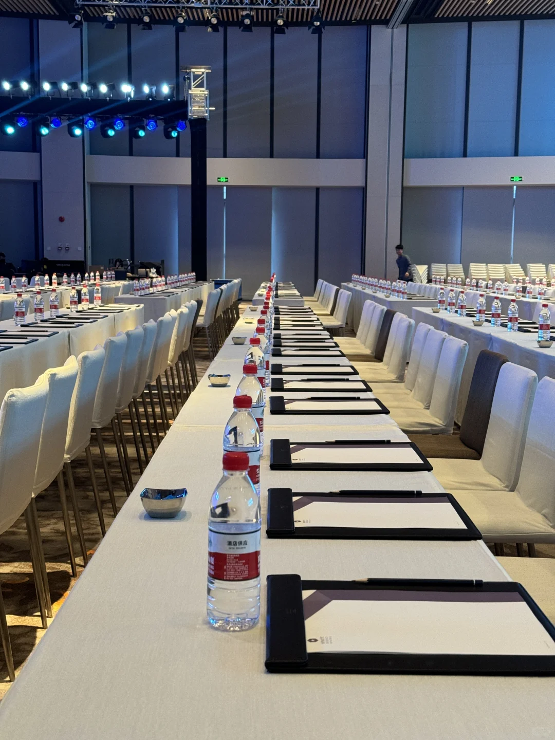 会展……..狗都不……干的就是会展！