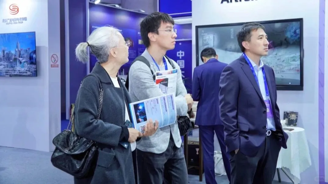 盛会展万象，镜头纳乾坤