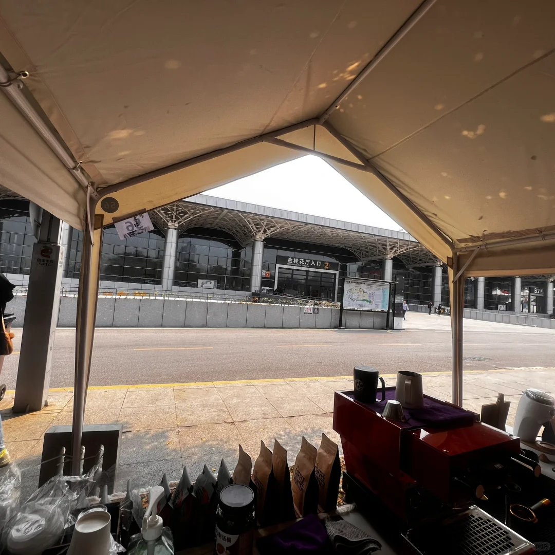 会展中心摆摊老?