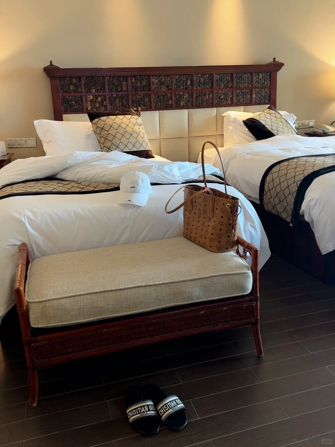 急 厦门人会展附近推荐一下吃的吧？