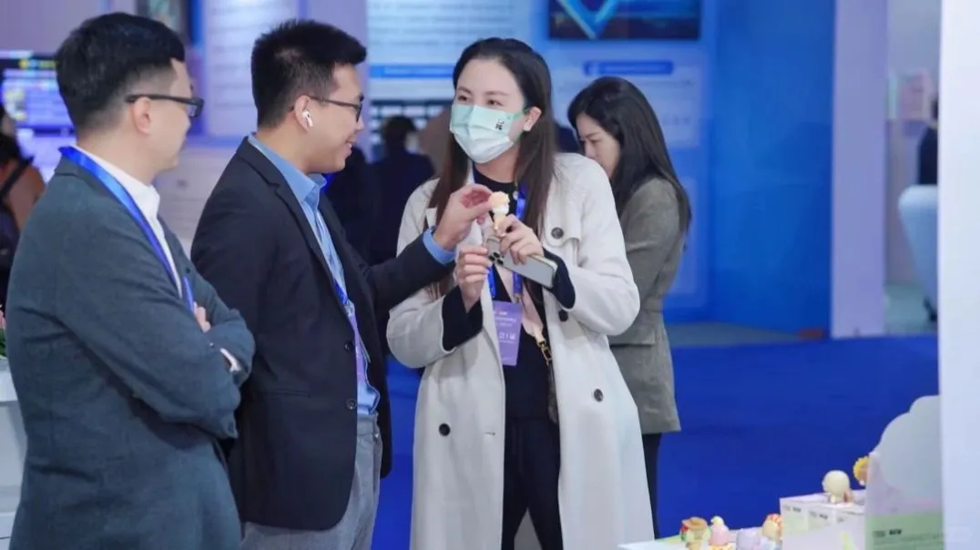 盛会展万象，镜头纳乾坤