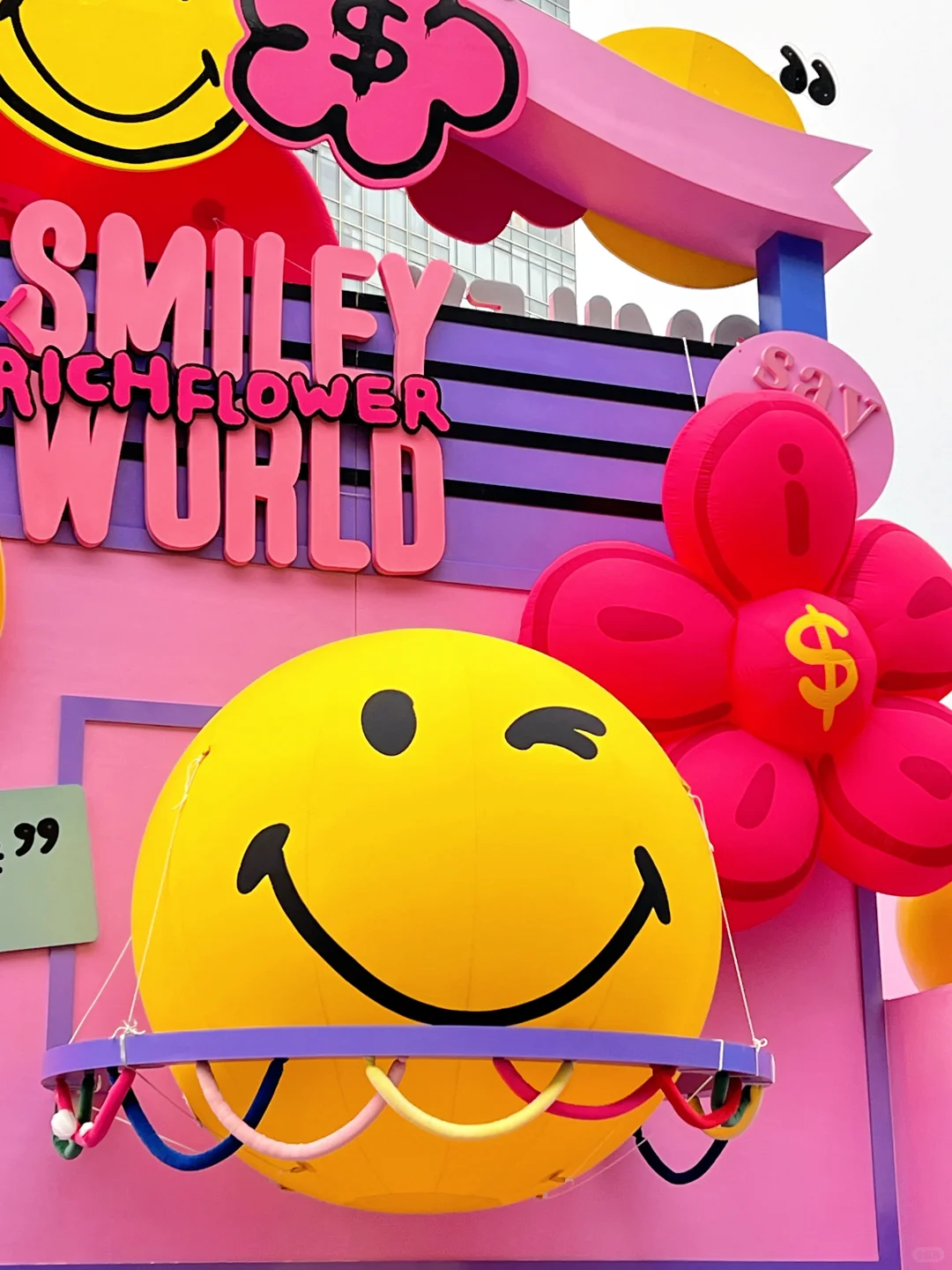 ??财运追着你跑!深圳多巴胺展边拍边暴富