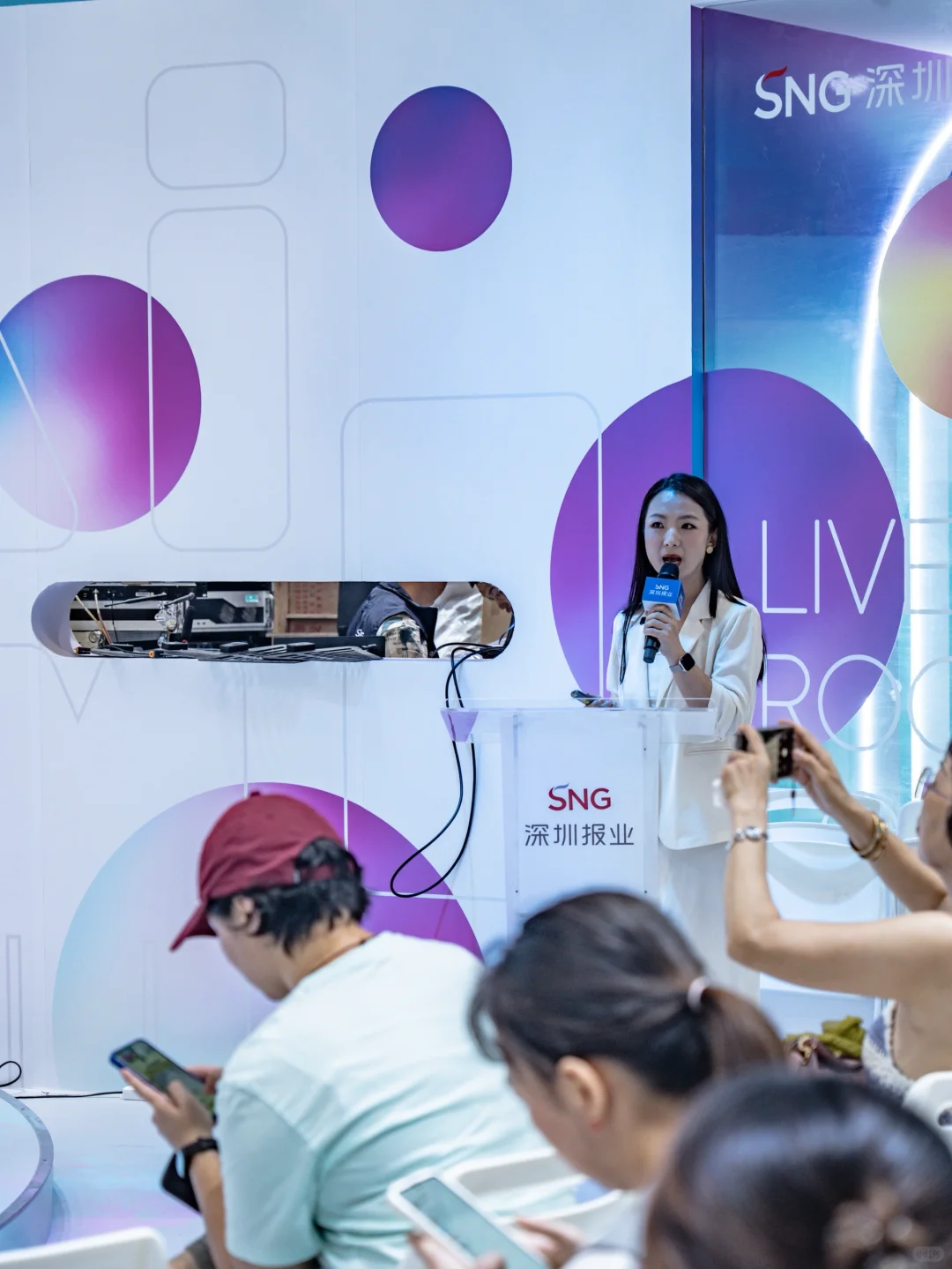 深圳｜ 天呀，文博会居然看到贵州路边音乐会