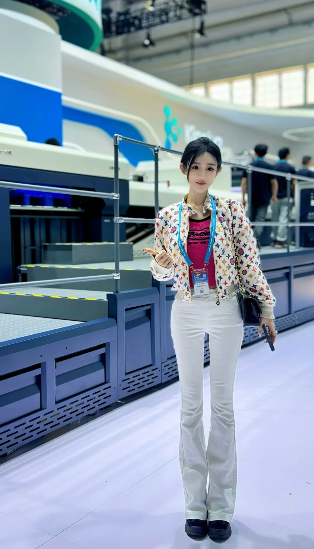 代表家里参加北京国际印刷展，直播间3000人