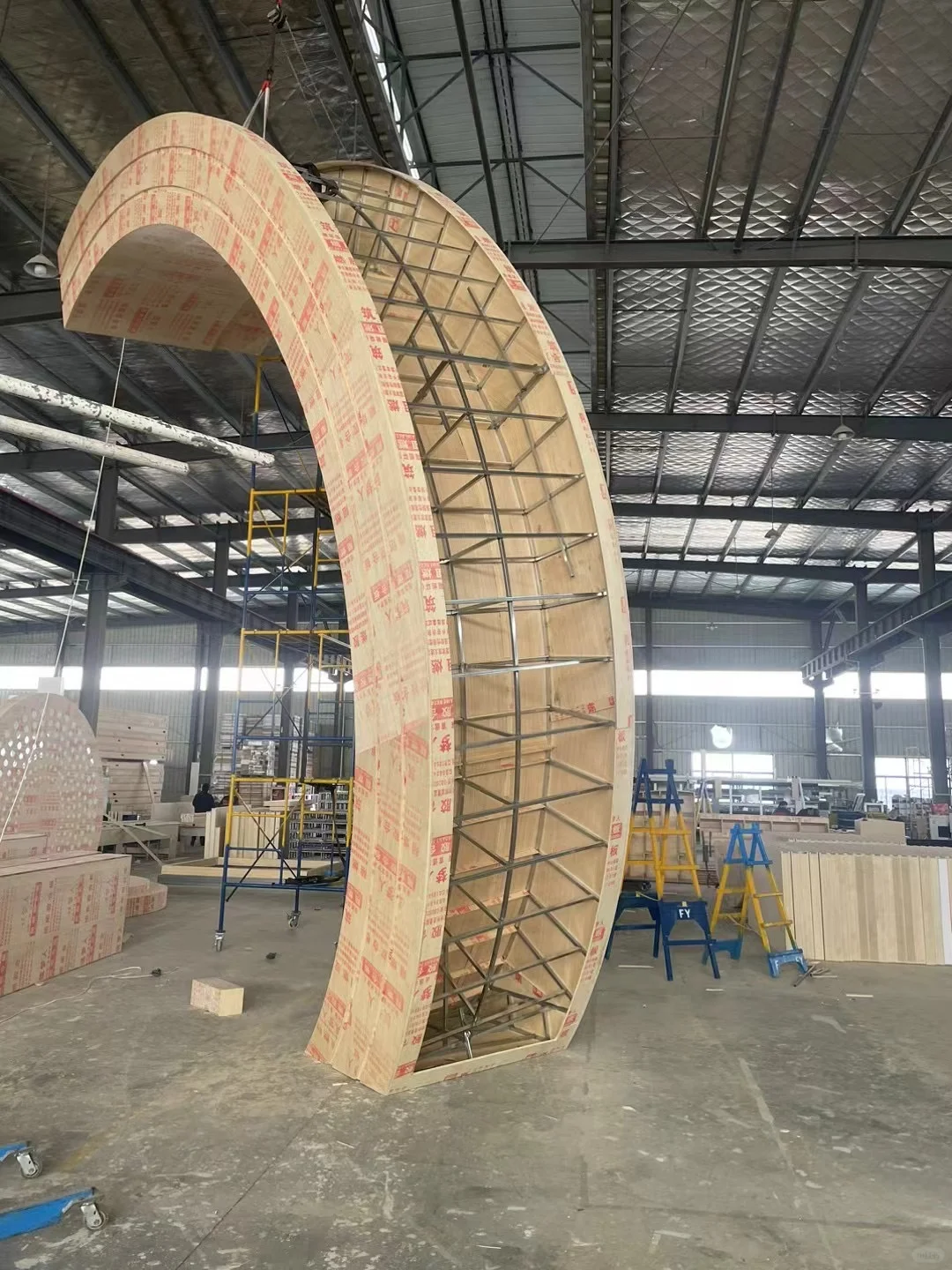 做展我们是专业的。