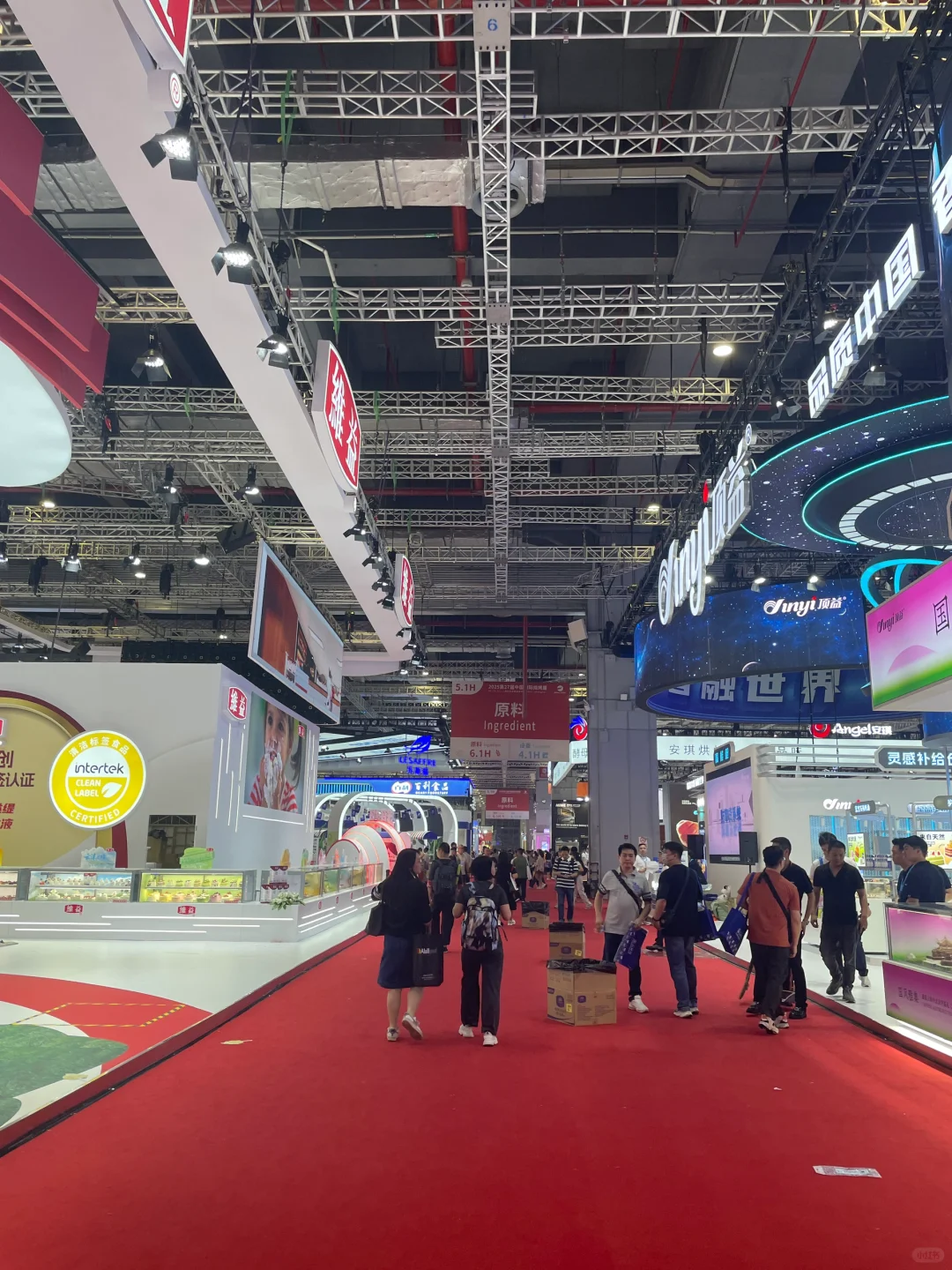 上海烘焙展，真的好大呀