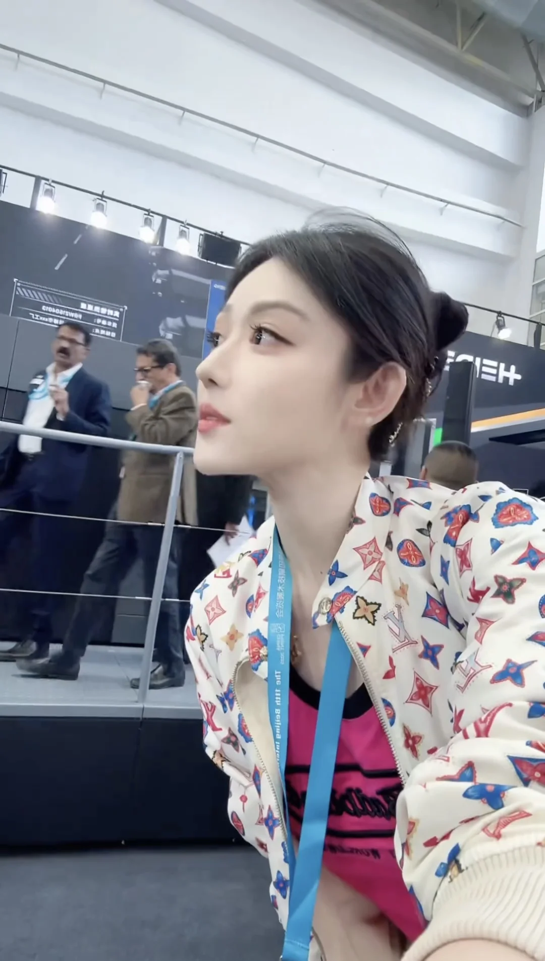 代表家里参加北京国际印刷展，直播间3000人