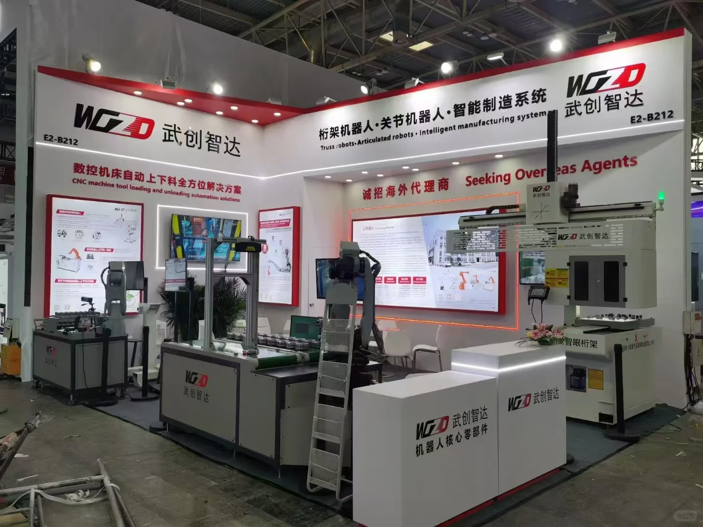 中国国际机床展开幕第二天 展台搭建实录