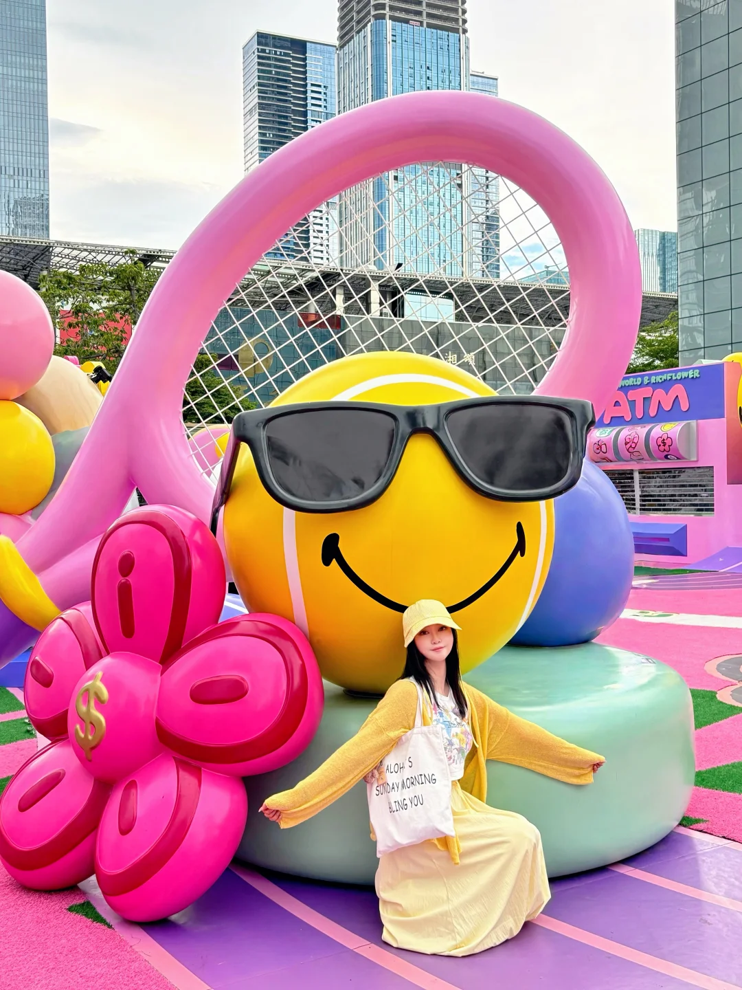 ??财运追着你跑!深圳多巴胺展边拍边暴富