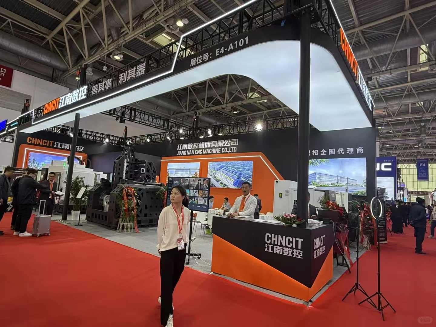 中国国际机床展开幕第二天 展台搭建实录