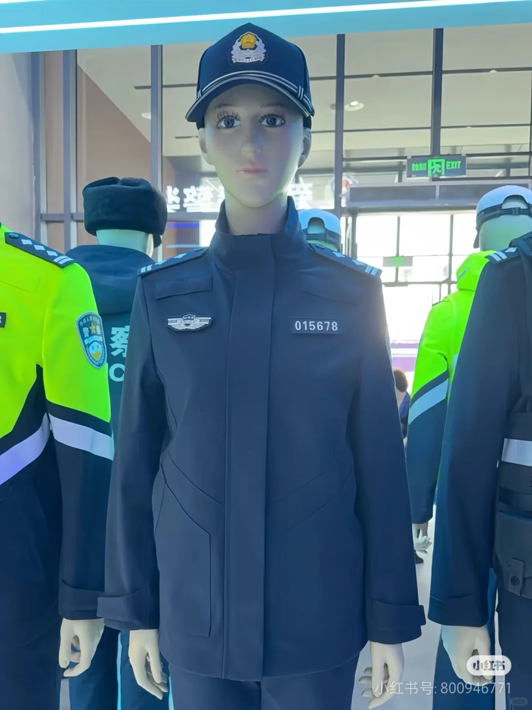 传说中的25式 新警服