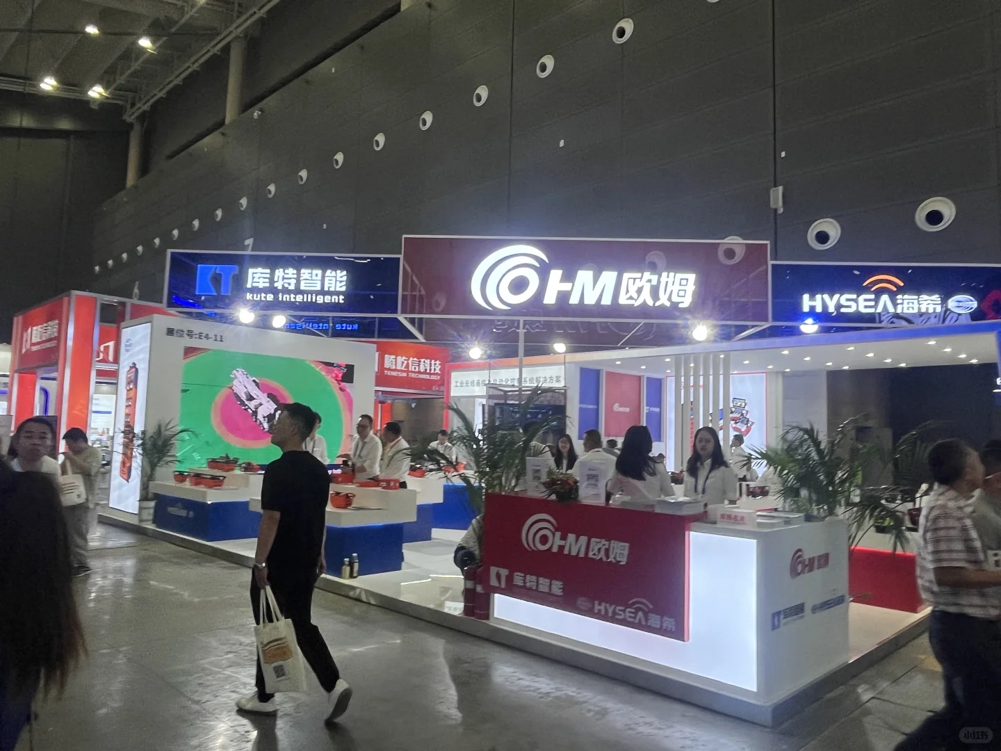 炫酷来袭！ 长沙国际工程机械展展台现场