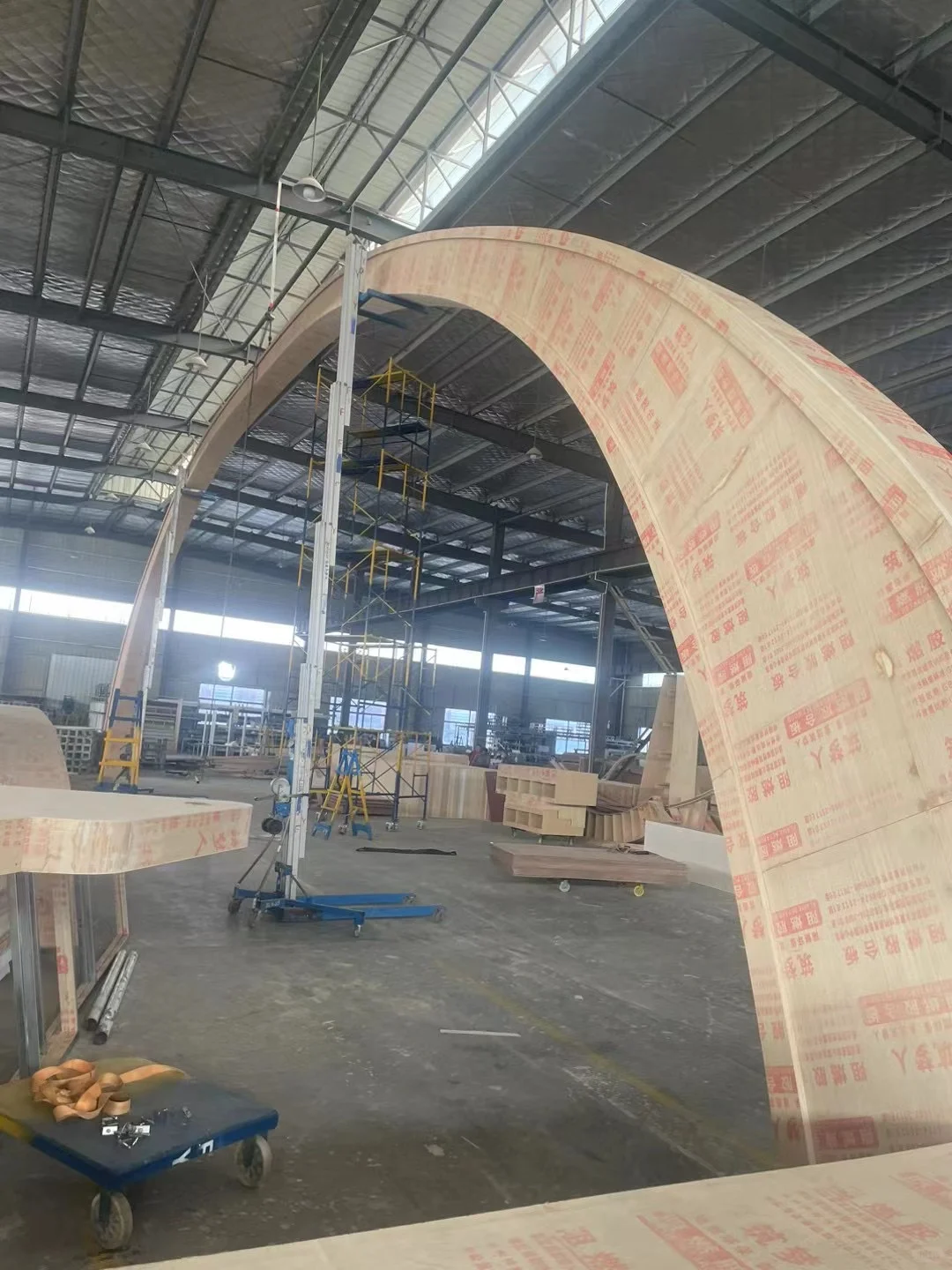 做展我们是专业的。