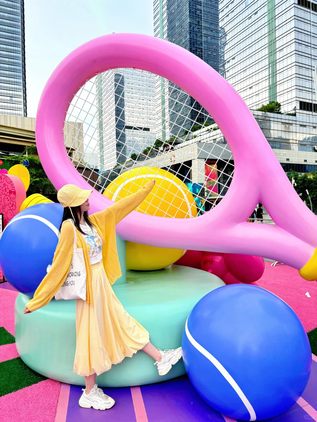 ??财运追着你跑!深圳多巴胺展边拍边暴富