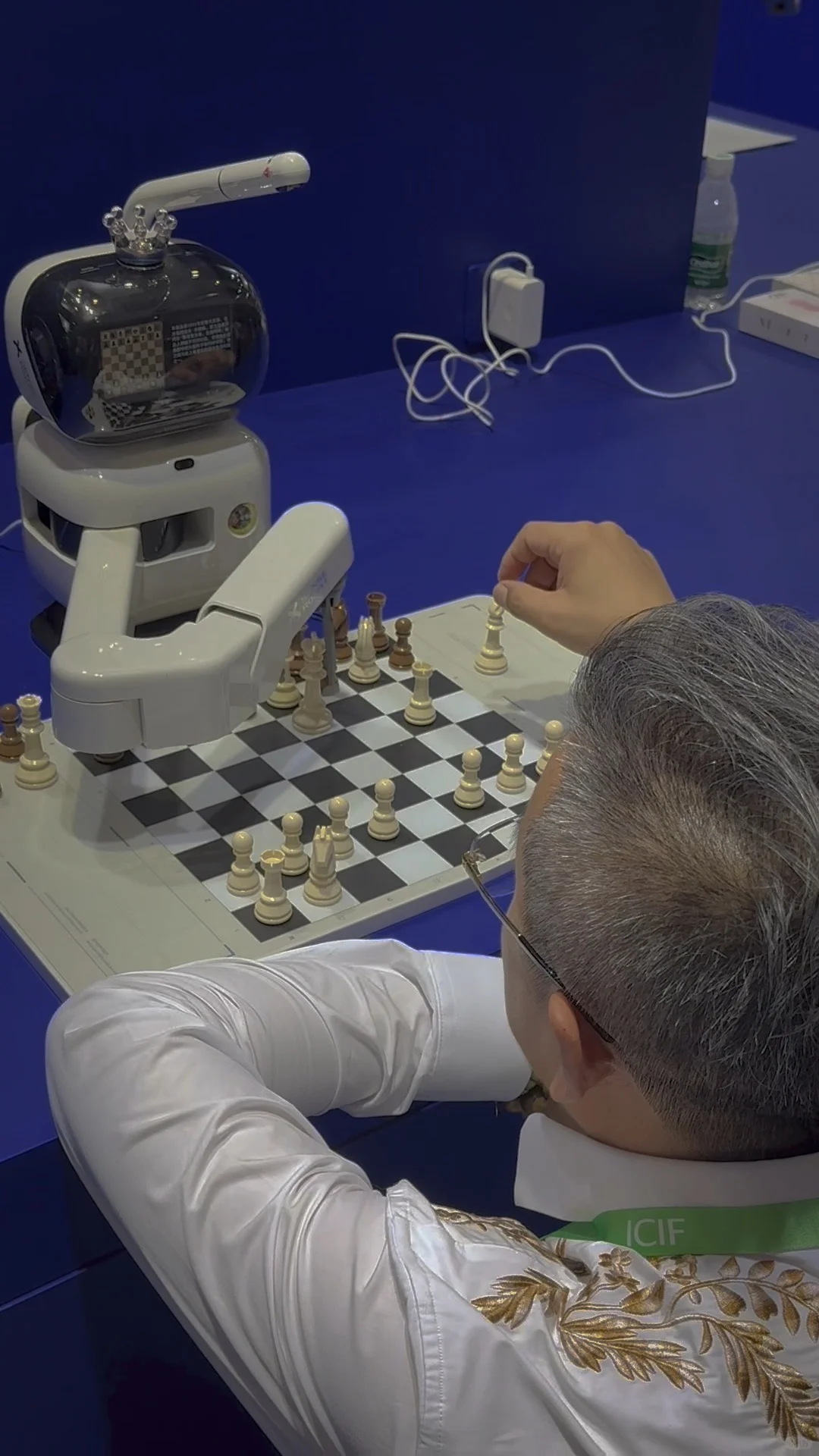 深圳｜ 天呀，文博会居然看到贵州路边音乐会