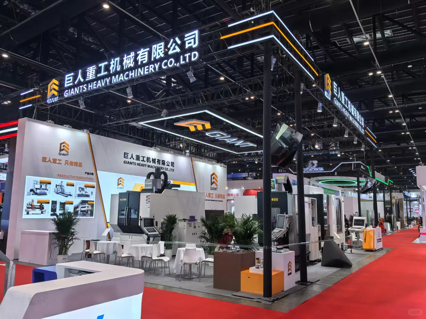 中国国际机床展开幕第二天 展台搭建实录