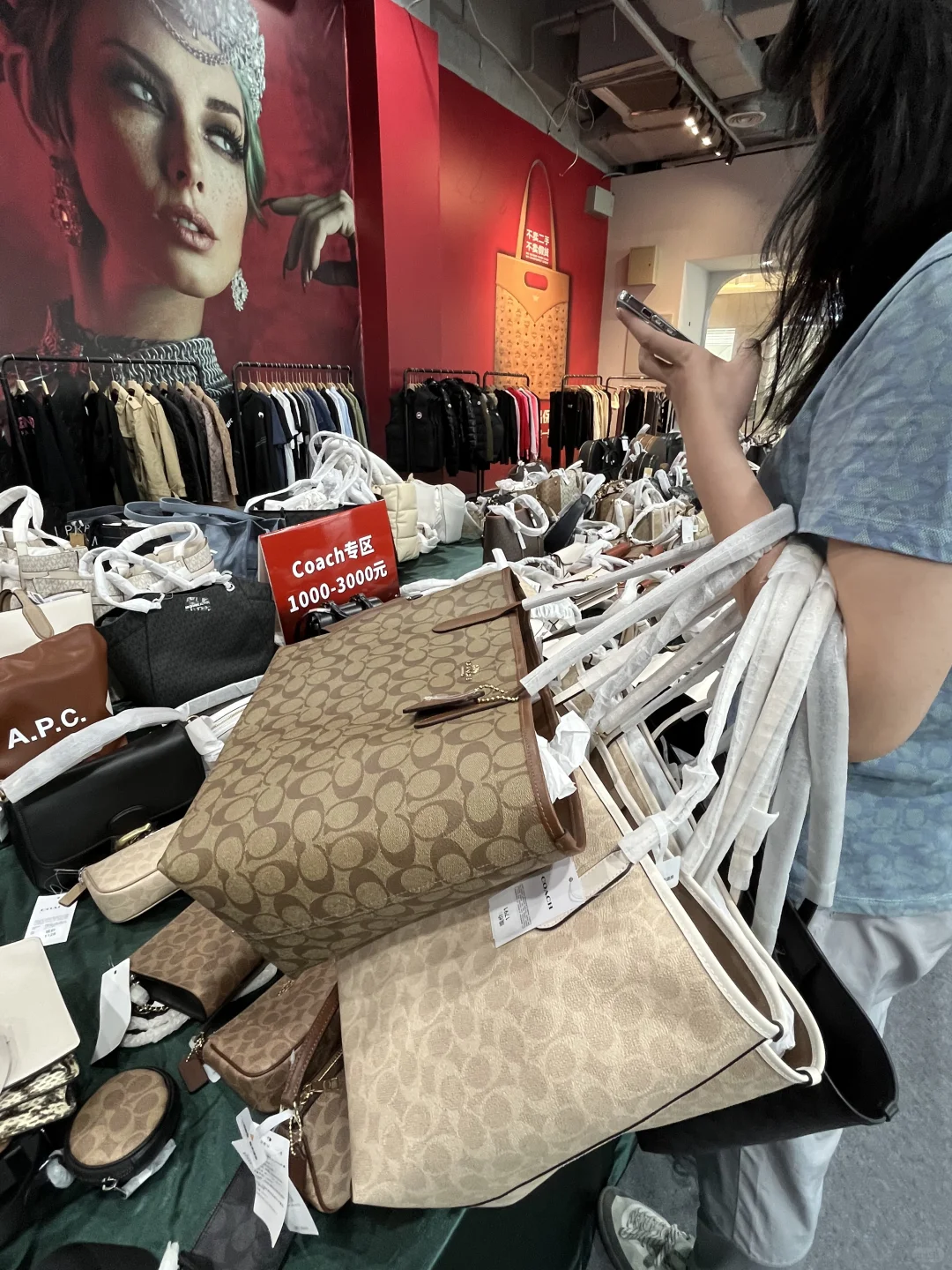 厦门会展！！为什么买包跟买菜一样….