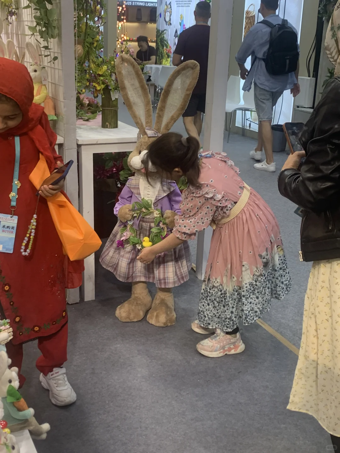 大学生勇闯广交会一周赚3k！！！