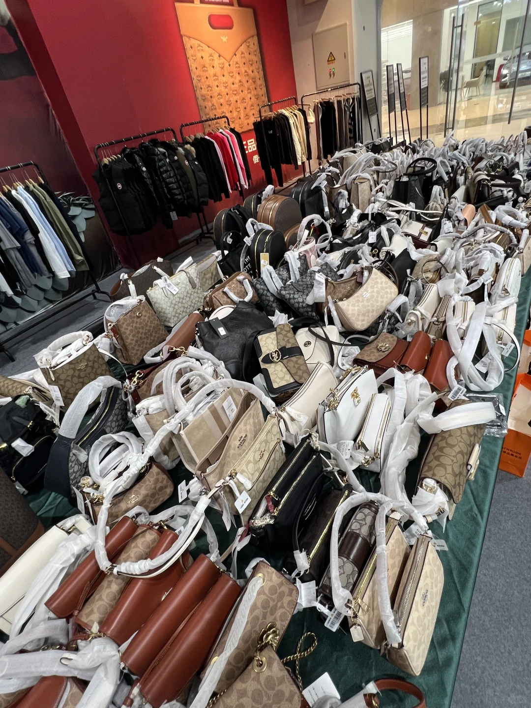 厦门会展！！为什么买包跟买菜一样….