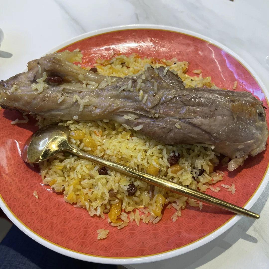 会展吾悦美食分享之抓饭