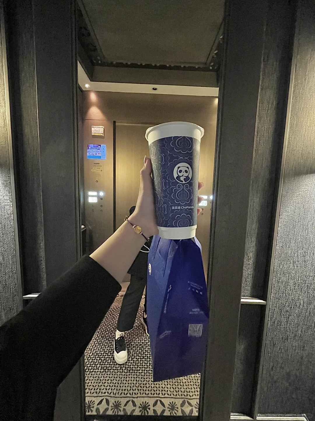 会展人哪有什么诗和远方，只有……