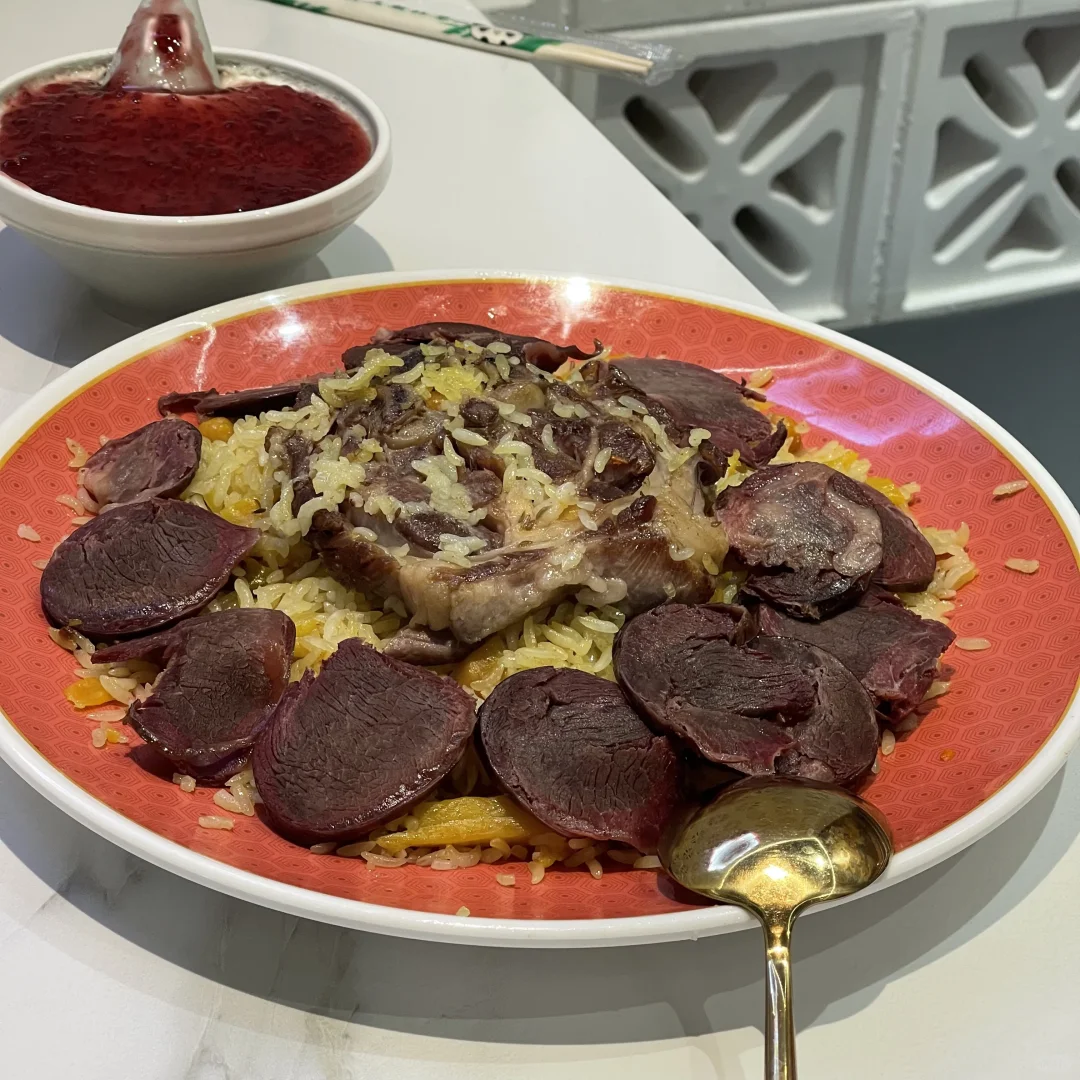 会展吾悦美食分享之抓饭