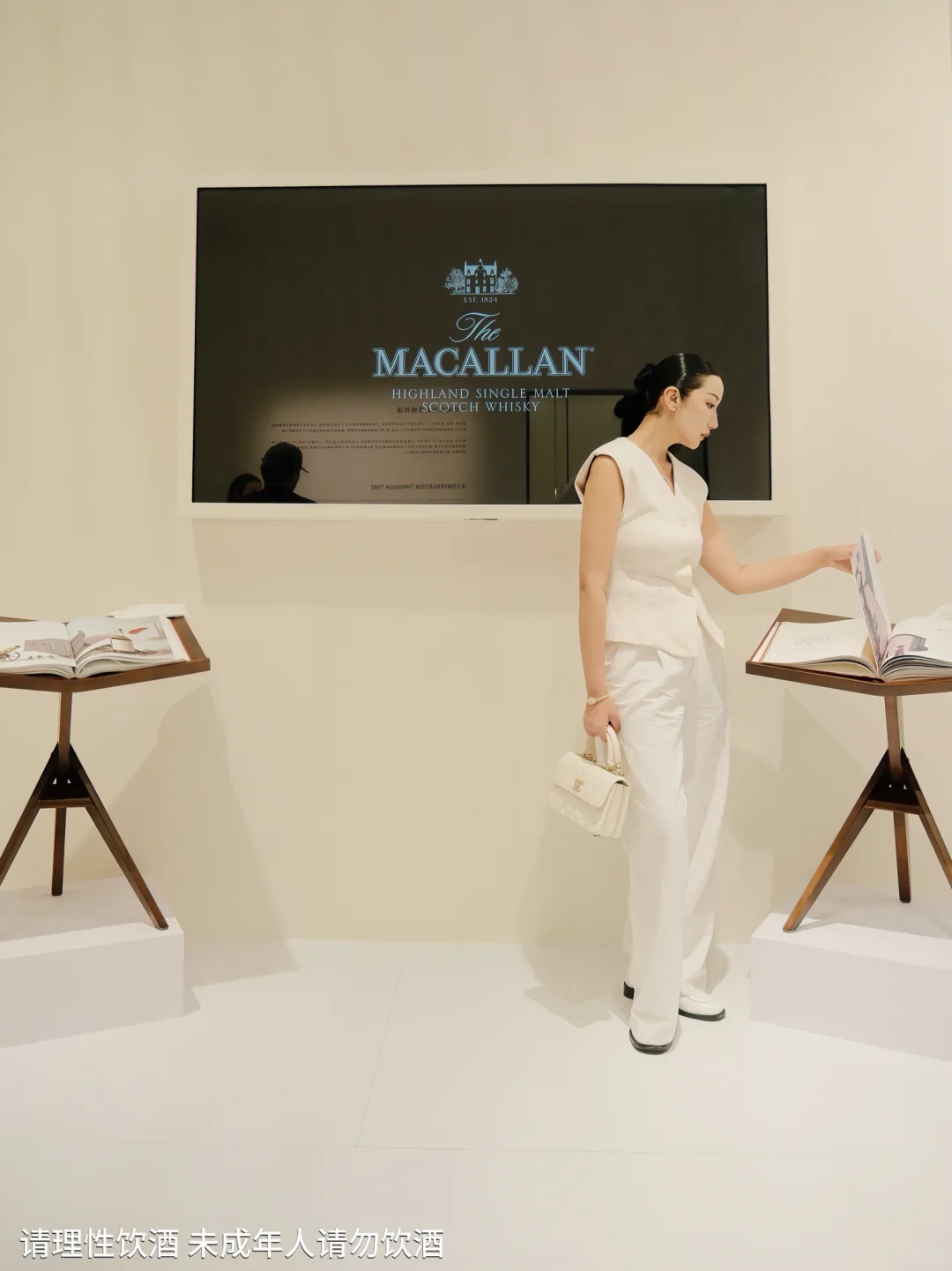 成年人专属艺术馆?️在这里撞见最美瞬间