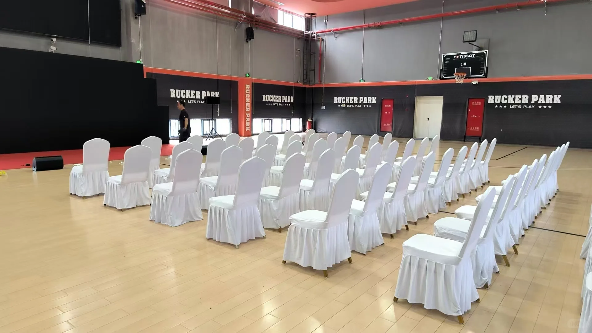 会议会展布置承接各种活动搭建灯光音响桁架