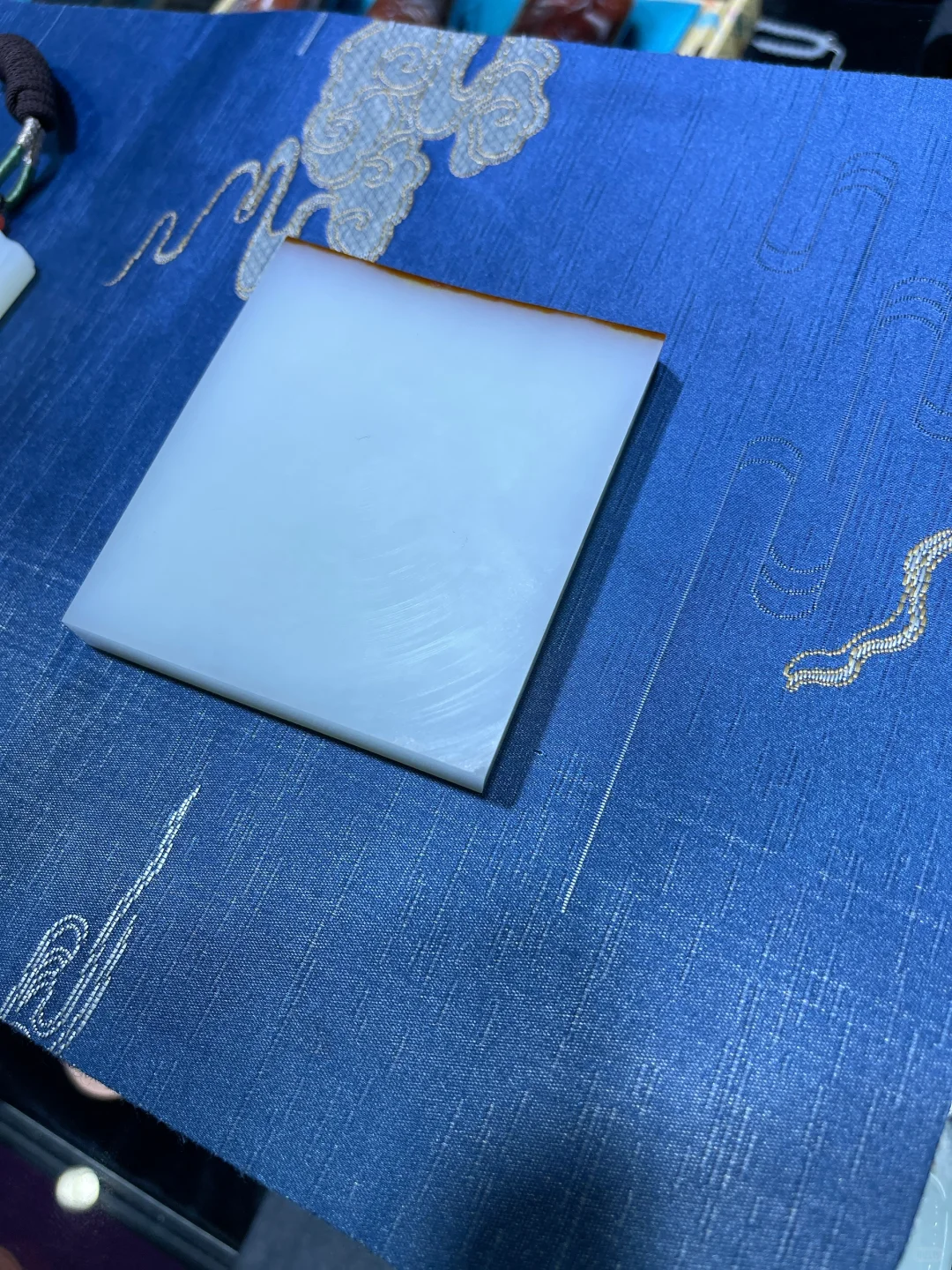 武汉中山公园对面的国际会展中心珠宝会展