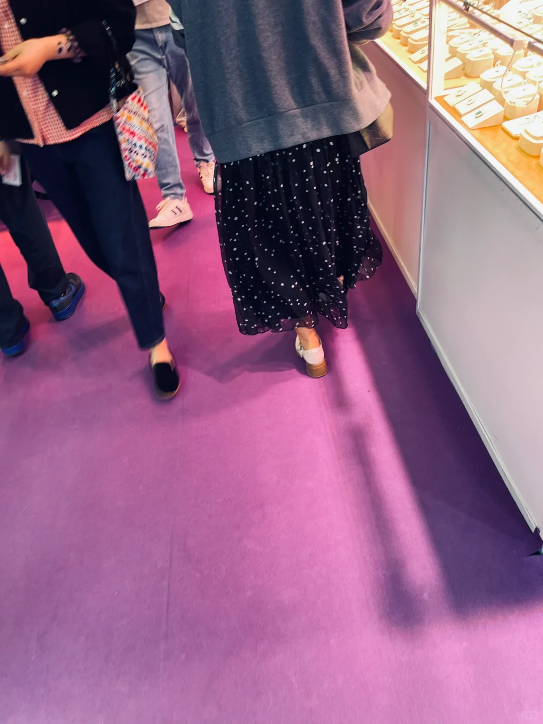 武汉中山公园对面的国际会展中心珠宝会展