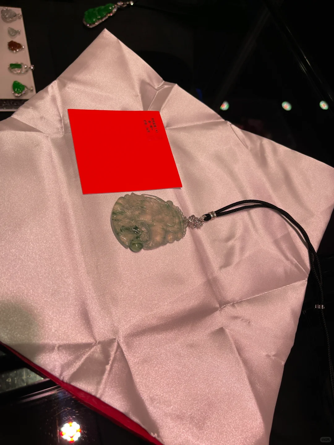 武汉中山公园对面的国际会展中心珠宝会展