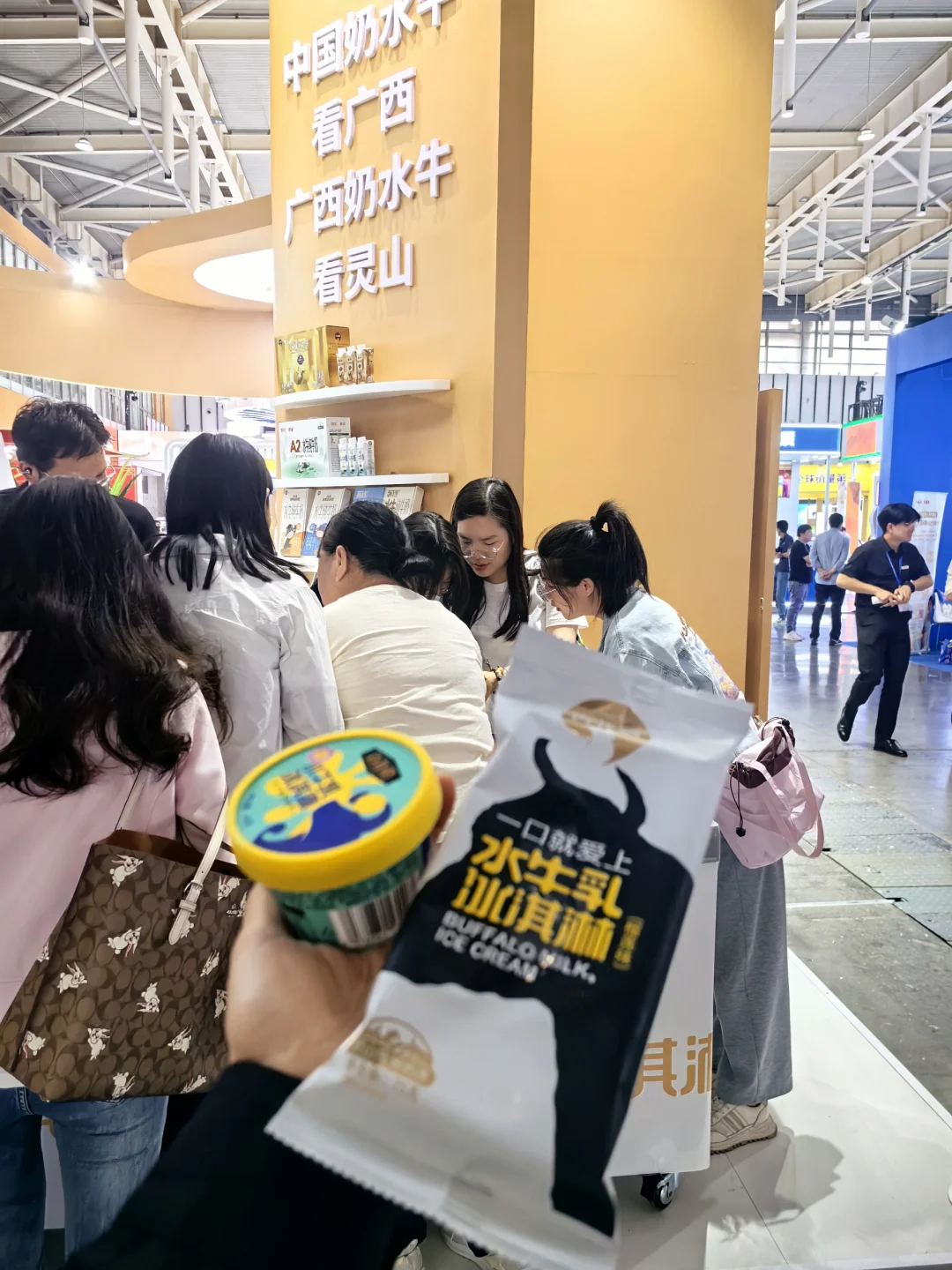 ?南京乳业嘉年华｜牛奶脑袋狂喜?