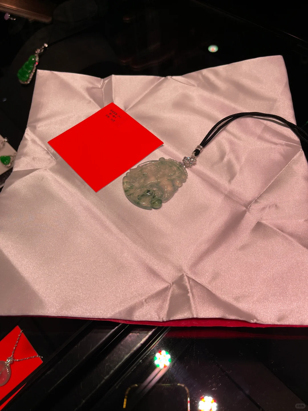 武汉中山公园对面的国际会展中心珠宝会展