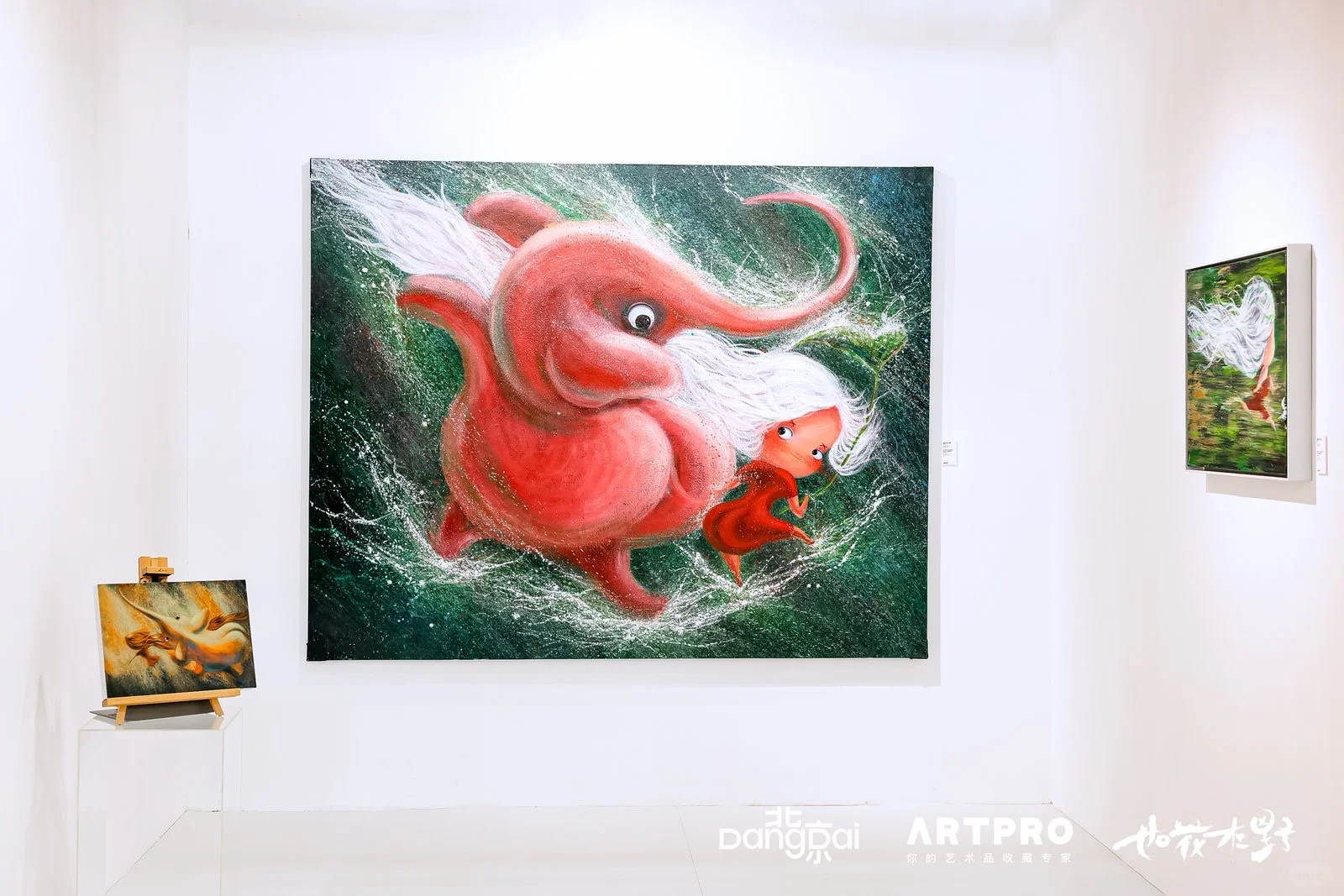 ?顶流暴击！黄渤朱珠空降贾伟KK 艺术个展