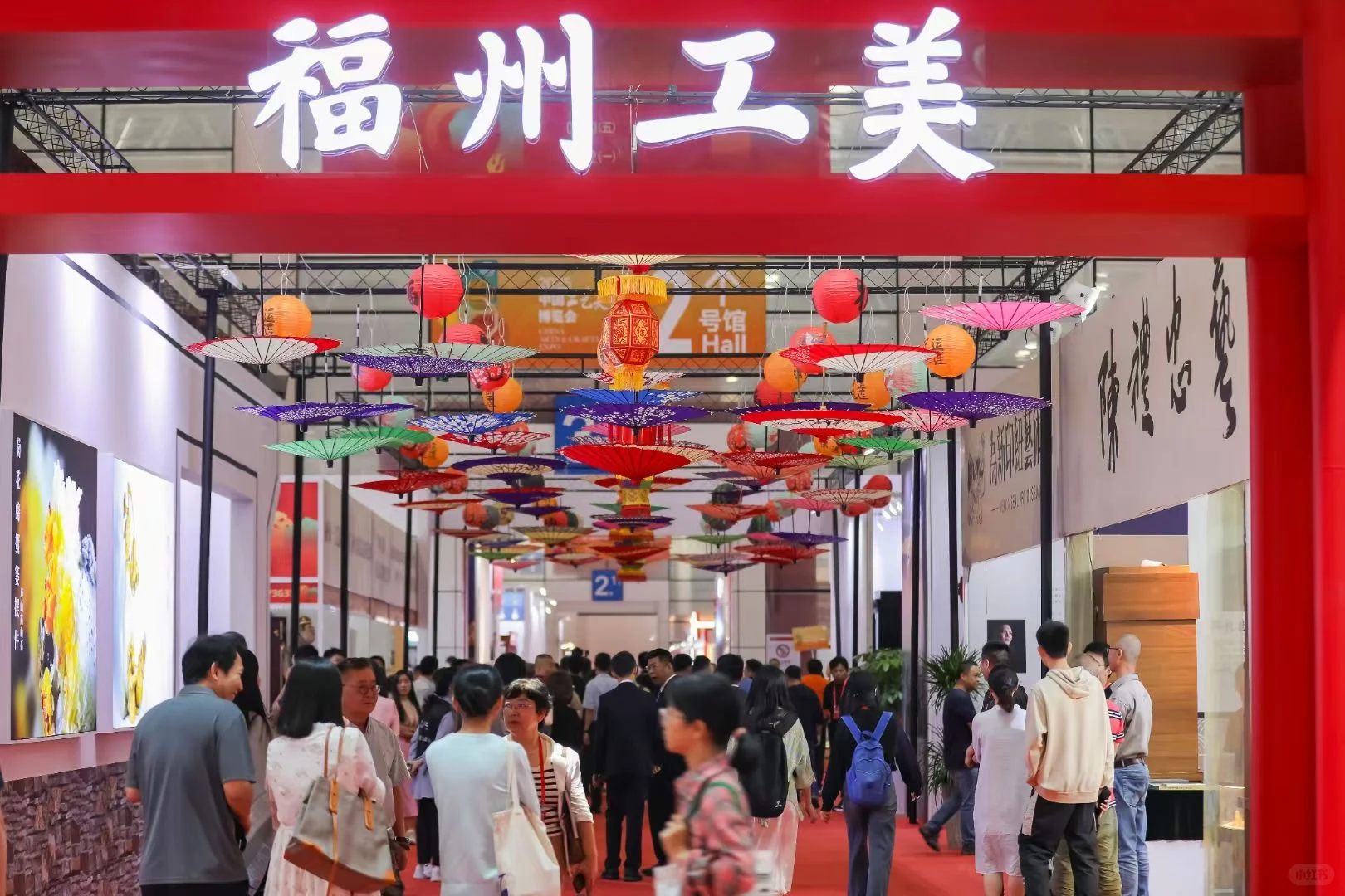 一抹朱红，让古典有了现代感，红火的博览会