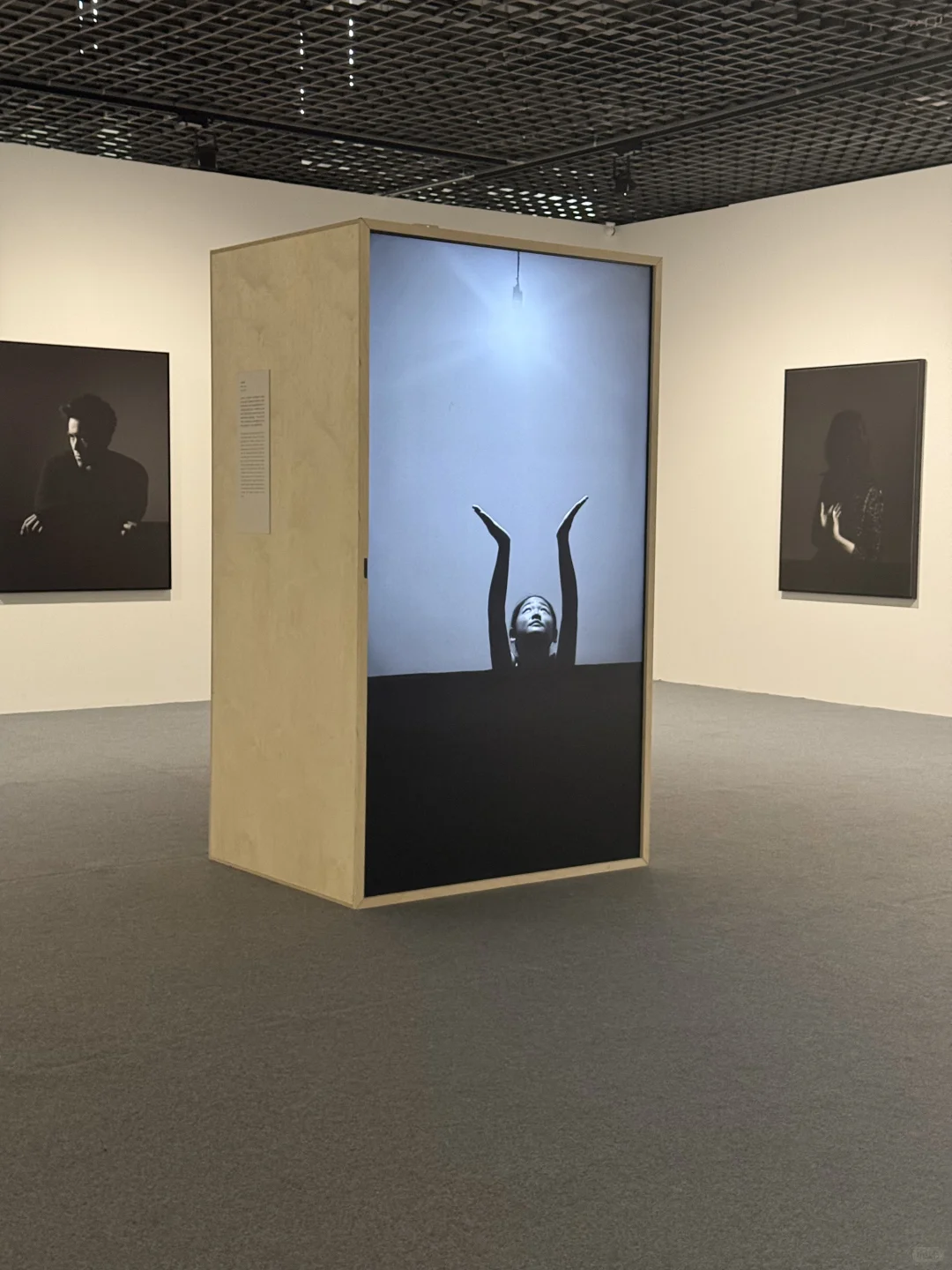 超有质感的黑白摄影新展，明星同款照get！