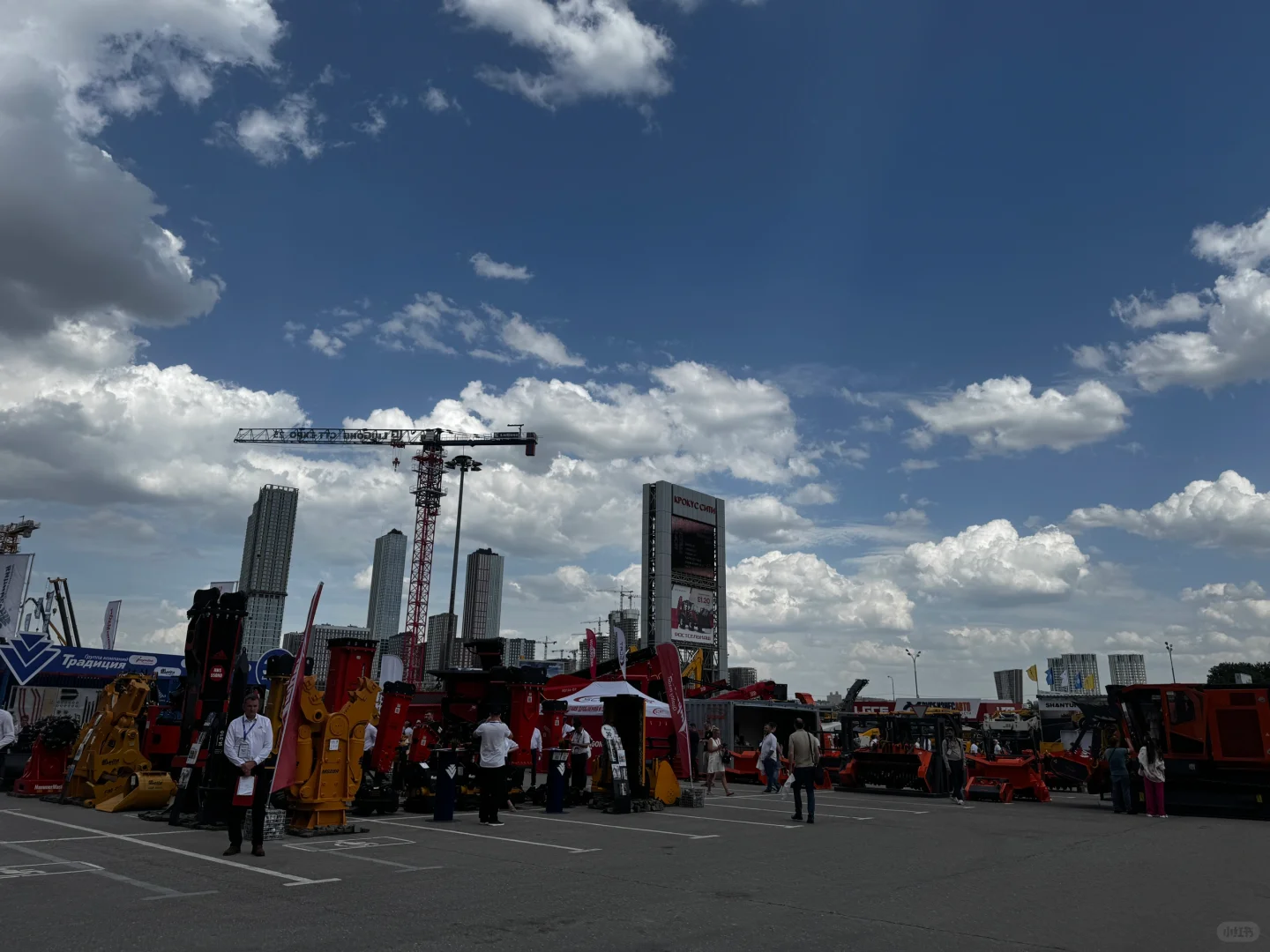 莫斯科翻译｜2点展会初遇，6点已飞彼得堡！