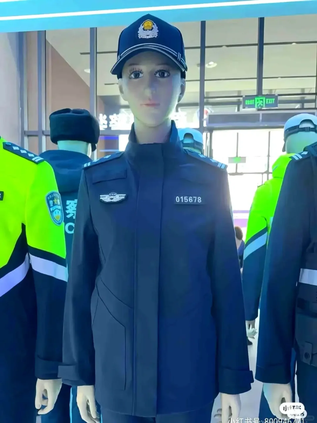 警博会新警服眼前一亮
