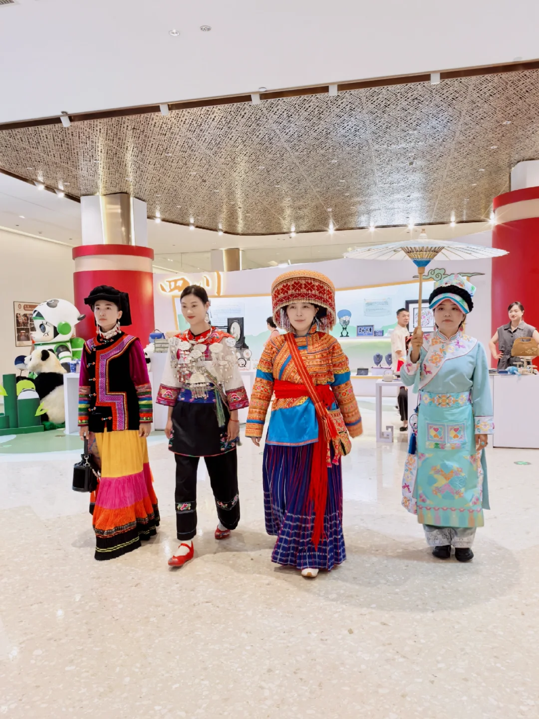 成都看非遗展|品牌IP馆也太好逛了吧