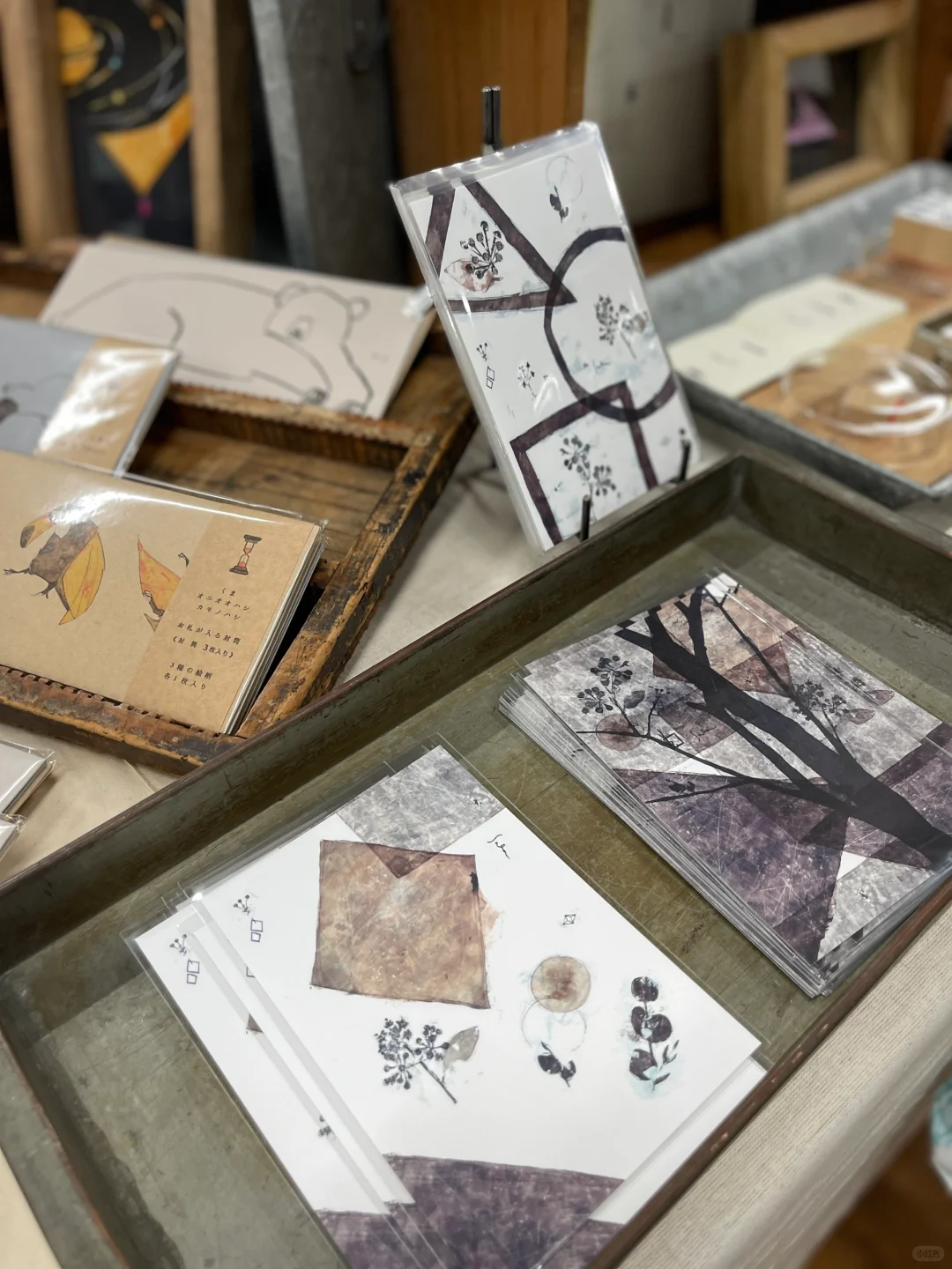 纸博的每个展台都被精心布置得像一个艺术品