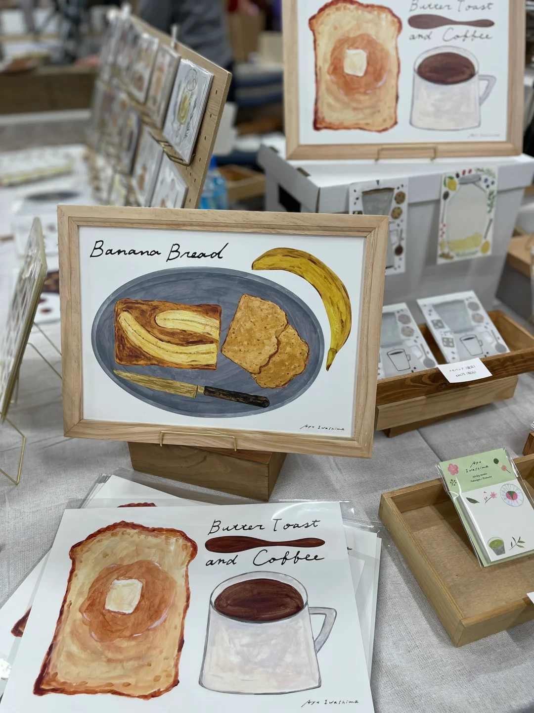 纸博的每个展台都被精心布置得像一个艺术品