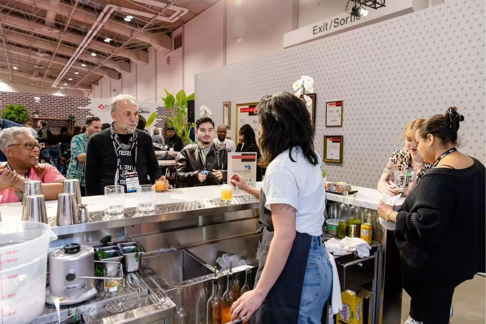 这个展会太火爆了！！！