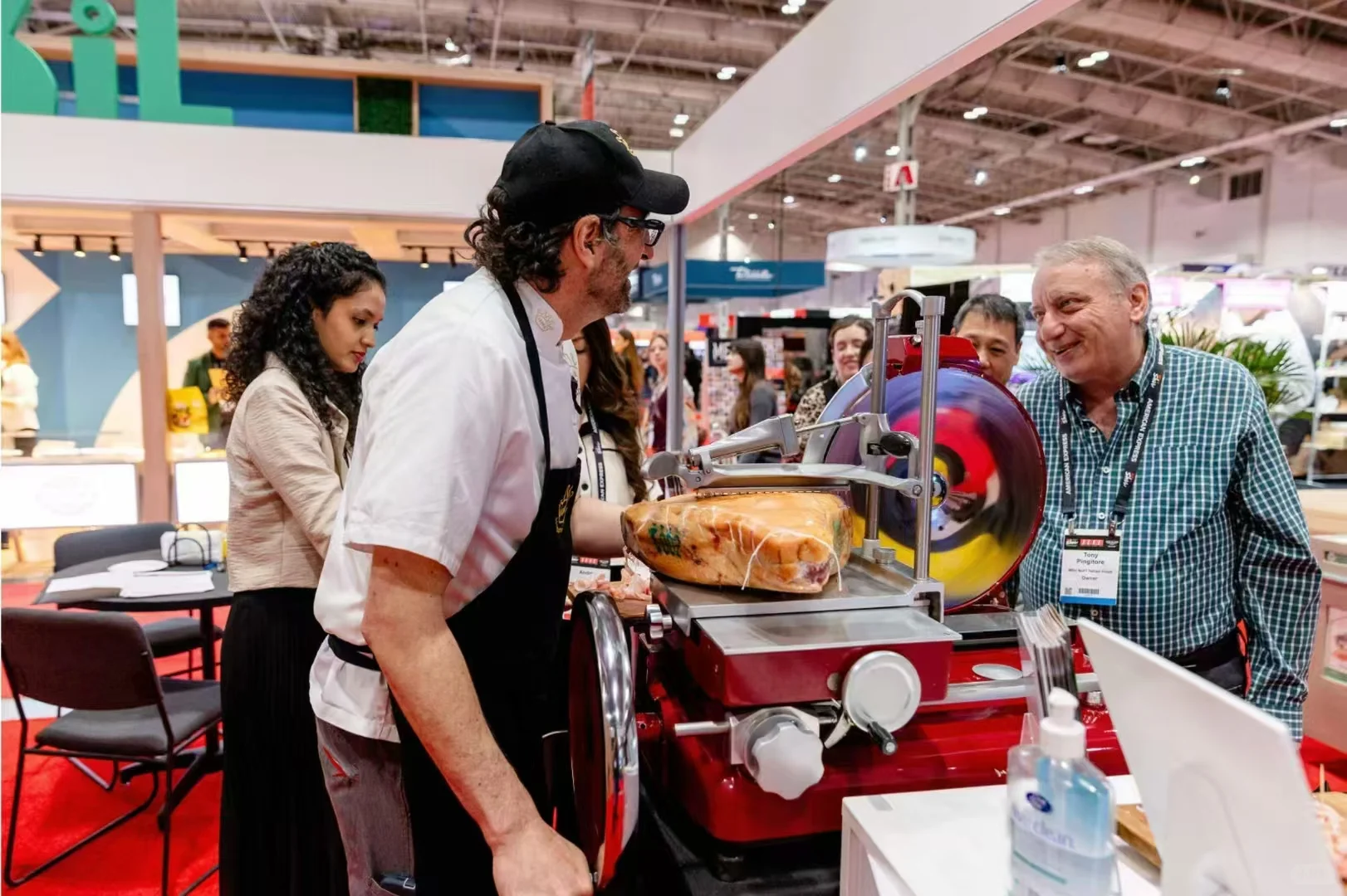 这个展会太火爆了！！！