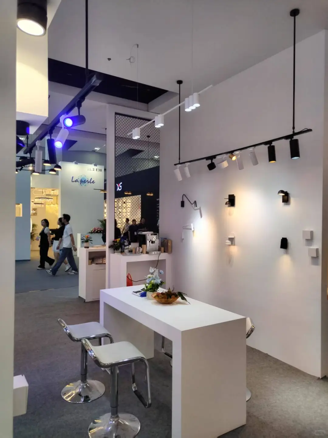 光亚展会现场第一天