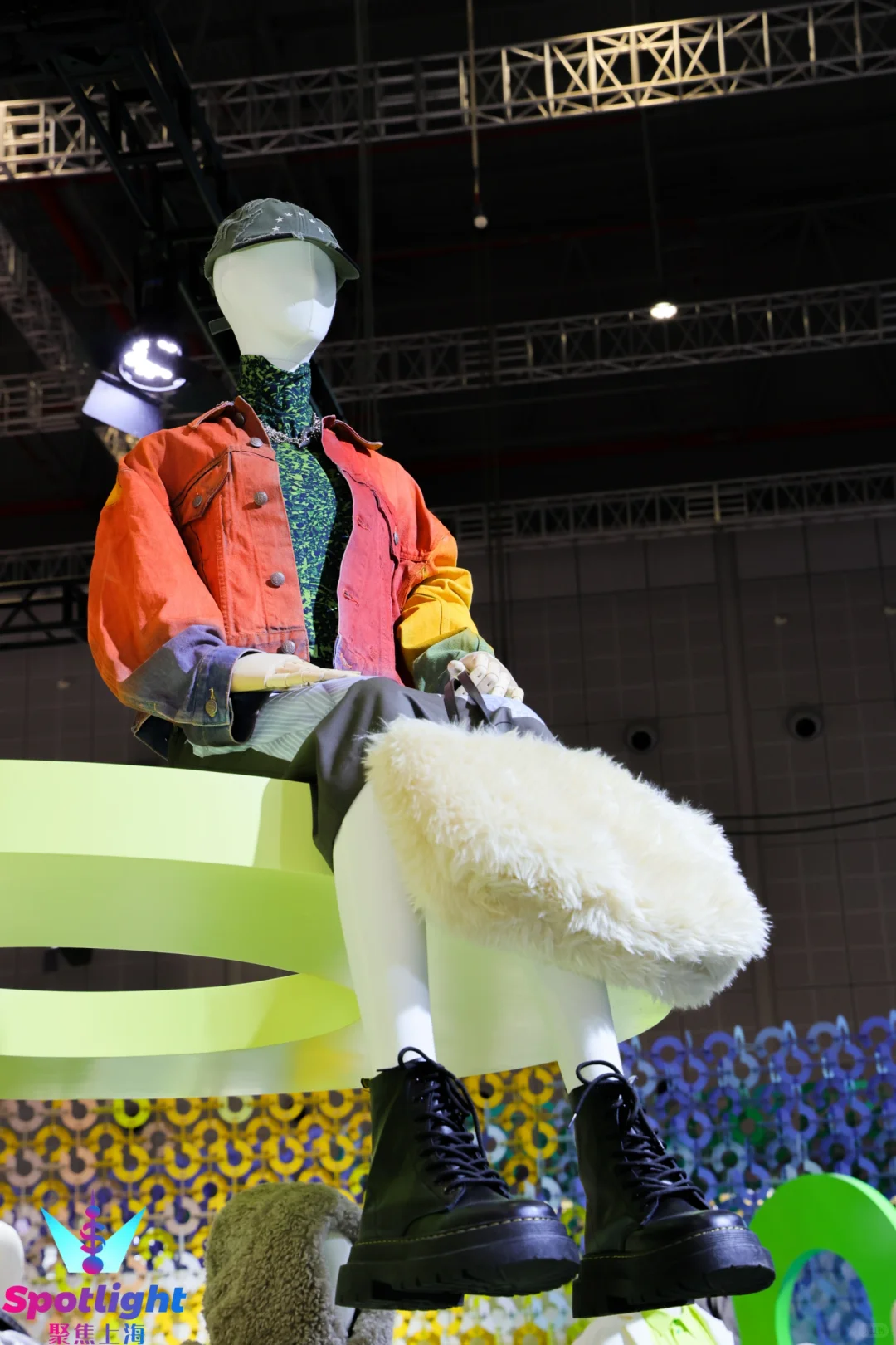 ?进博会百联展台一起来看艺术