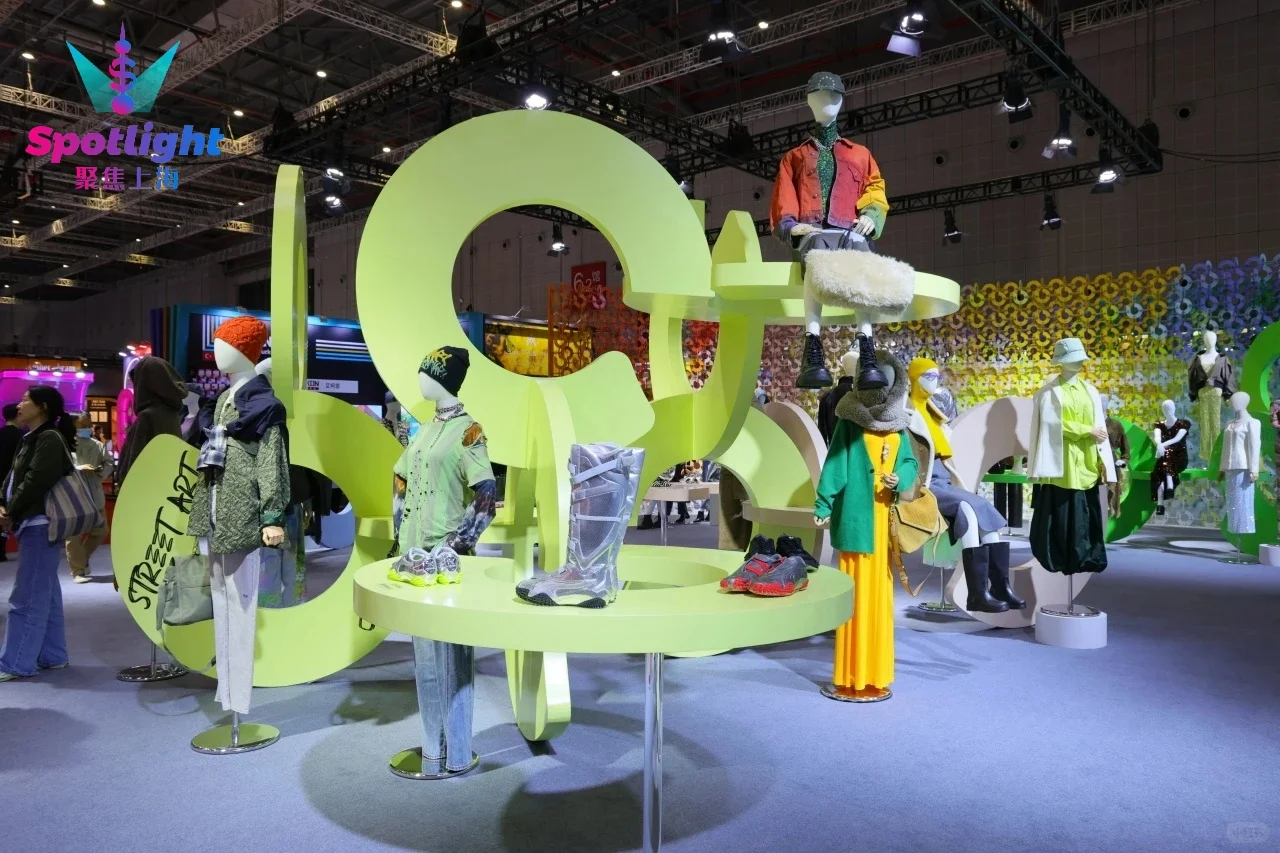 ?进博会百联展台一起来看艺术