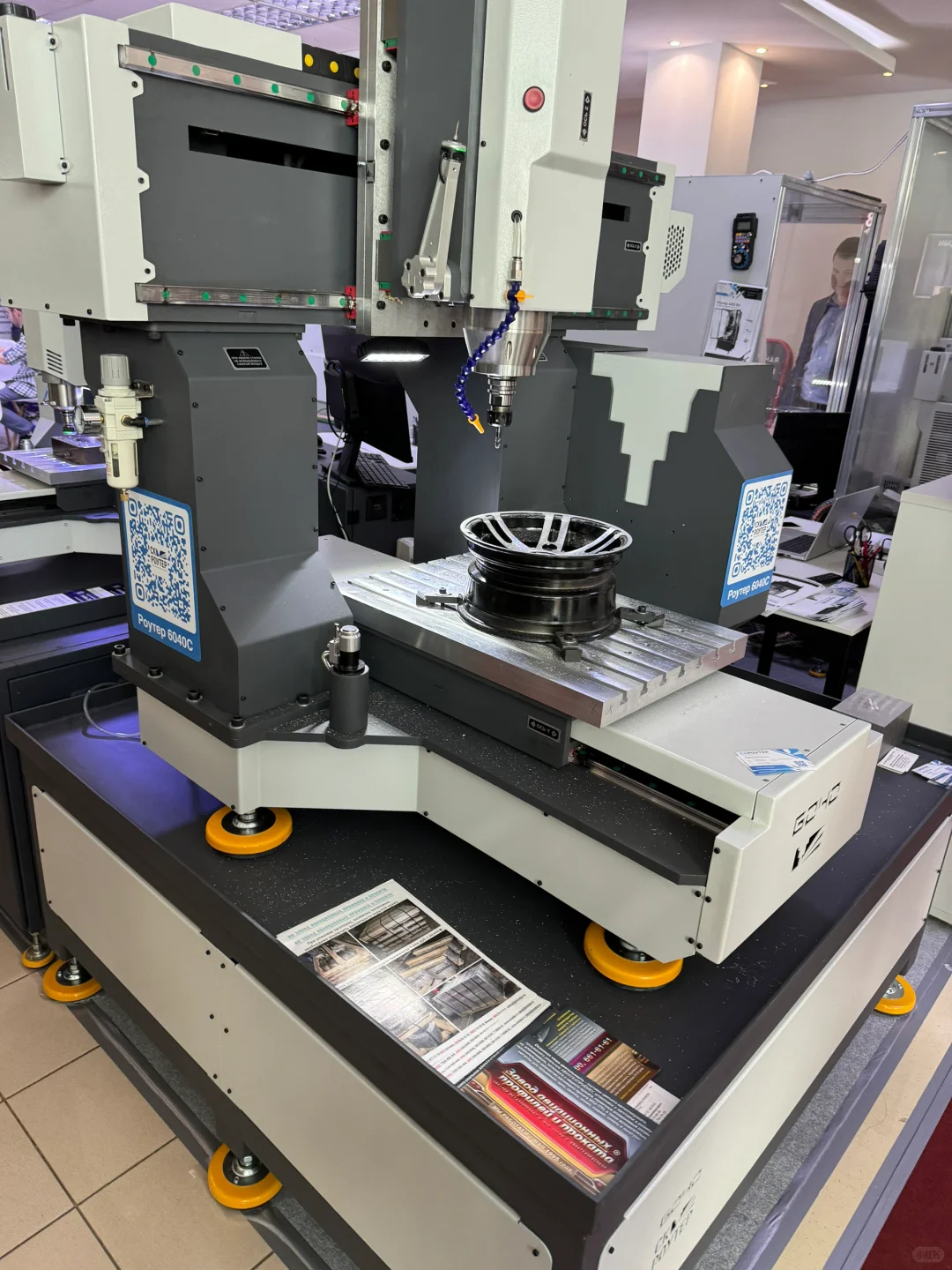 ??｜人山人海的金属加工展会