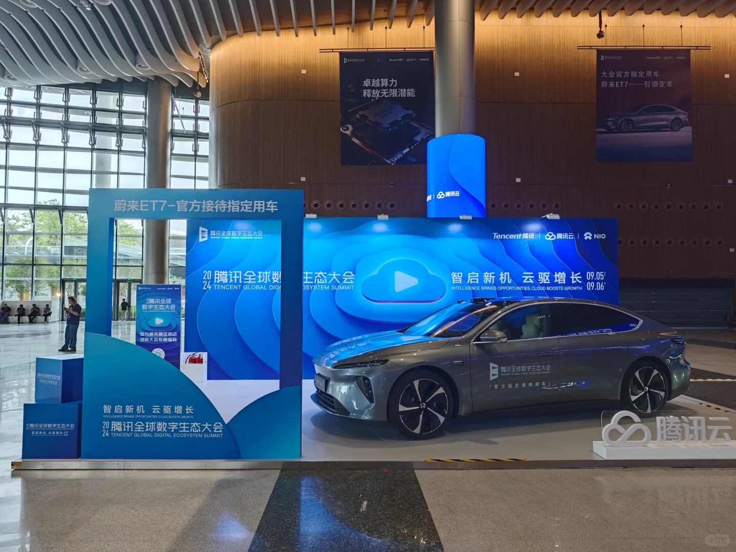 好久没感受到这么浓的班味了?