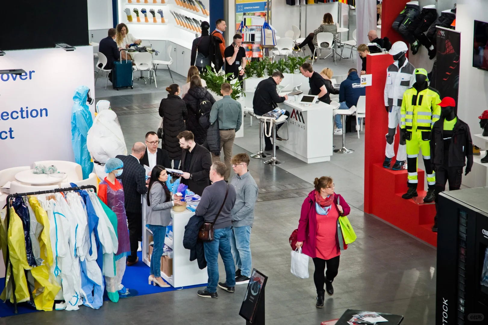 展会现场这人流是相当可以了