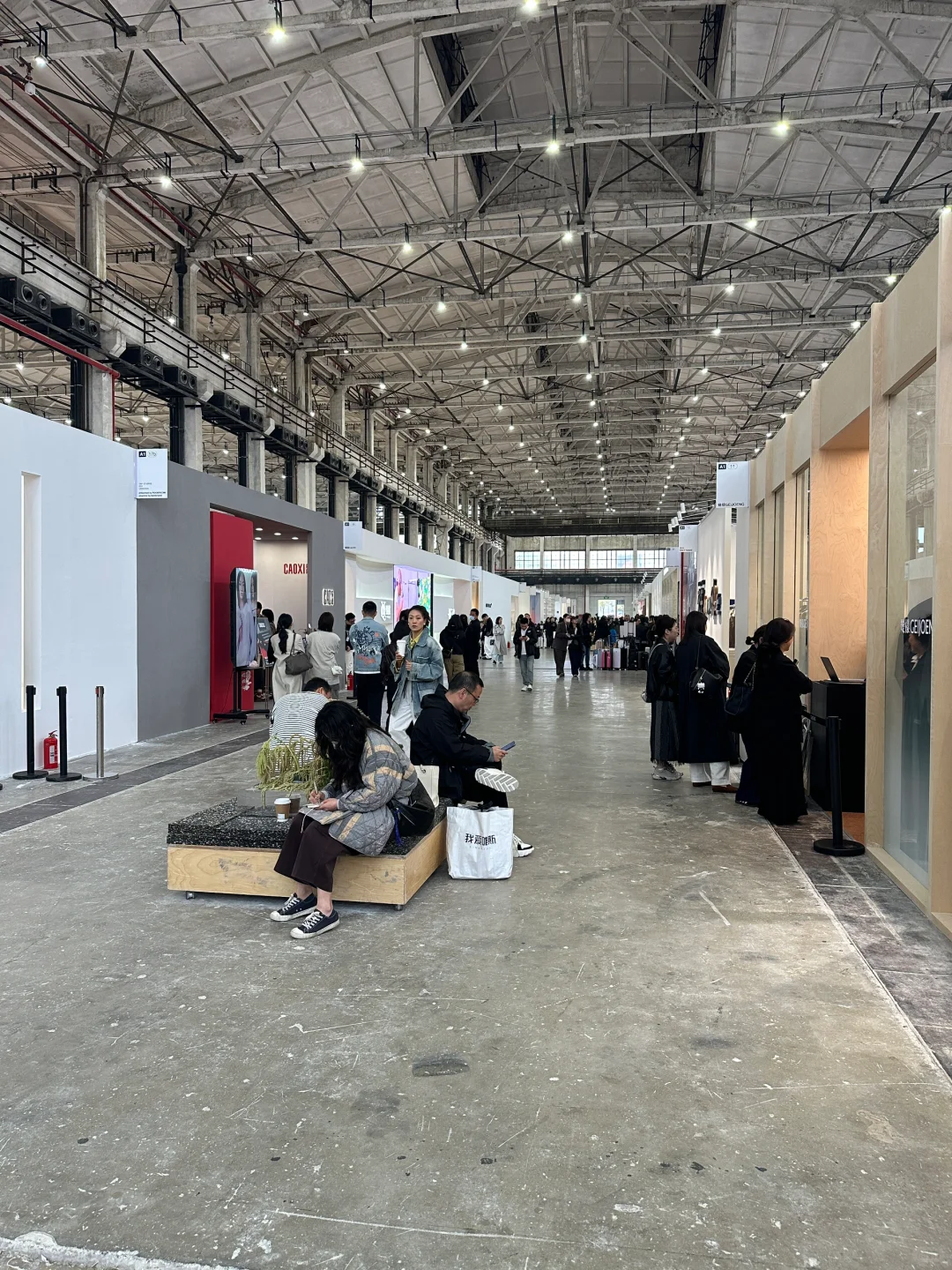 时尚脑袋必看！2025年上海时装周